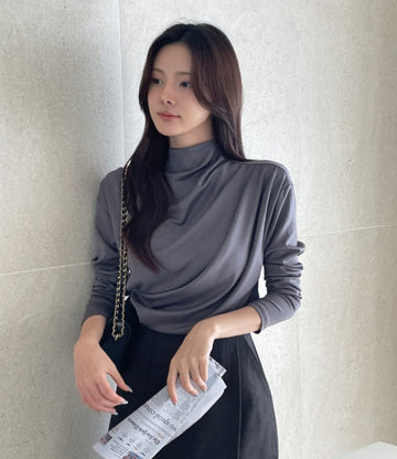 Dielb Half Neck Unbalanced Drape T-Blouse